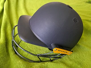 2 x Masuri C-line Cricket Helmet, Senior Large (61 - 64cm)