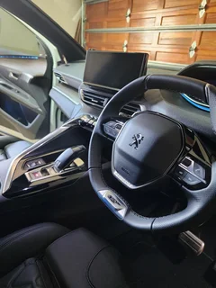 PEUGEOT 3008 GT-Line 1.6 T (24 000 km)