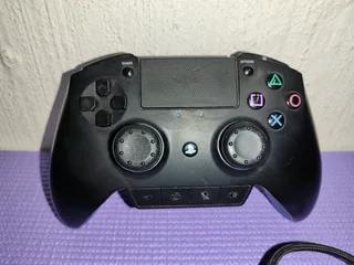 Razer raiju Wired PS4/PC controller with Original cable