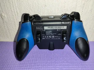 Razer raiju Wired PS4/PC controller with Original cable
