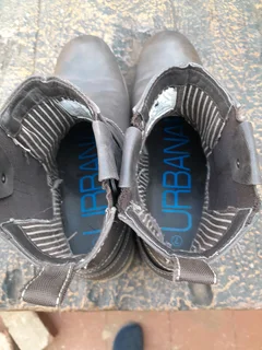 Boots Urbanart size 7. Uge bargain.Very good condition. Only used a few times.ition