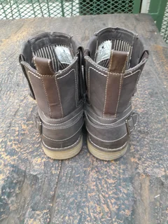 Boots Urbanart size 7. Uge bargain.Very good condition. Only used a few times.ition