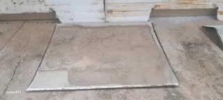 8 alliminium/tin panels and 3 sliding windows that was on a horse trailer.