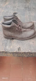 Shoes Urbanart Never Used. Very Strong Good Quality. Size 7 Huge Bargain. R600 Watsapp 0826834702