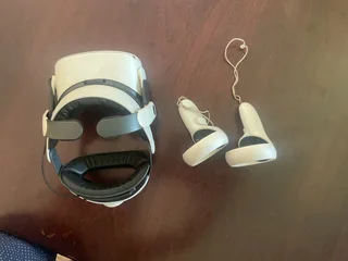 Meta Quest 2 – Full VR Kit with BOBOVR Comfort Strap