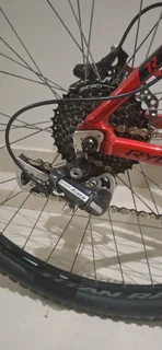 Titan rogue racing mtb 29er (M)*lots of extras*