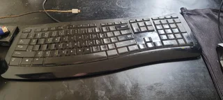 Gaming PC – i7-6700K &#43; RX 580 – Monitor &#43; Keyboard &#43; Mouse (NO HDD/SSD) Urgent Sale