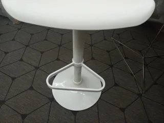 Barstool white