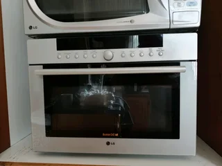 LG Solardom Oven and Microwave