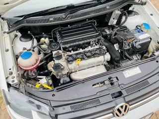 2016 polo Vivo Auto - VERY LOW KM