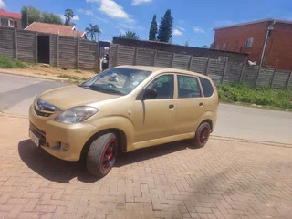 2010 Toyota Avanza MPV/Bus