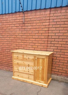 Chest of 5 drawers 1 door, all is natural wood.