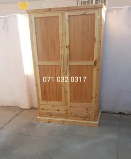 Wardrobe made with natural wood.