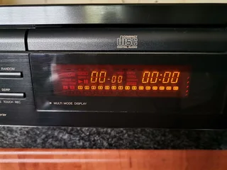 JVC XL-V152BK TOP OF RANGE CD PLAYER(Needs a service)