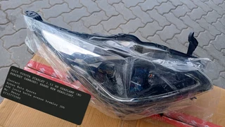 2023 TOYOTA STARLET 1.5I RH HEADLAMP (NO BRACKET DAMAGED) BRAND NEW HEADLIGHT.Contact Ryhen Auto Sp