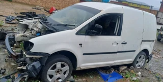 2005__2006 Vw caddy for strippingContact Ryhen Auto Spares 646 louis botha avenue bramley jhb Mr. He