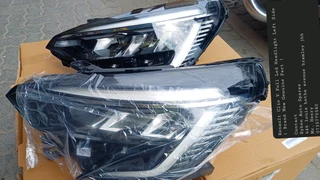 Renault Clio V Full Led Headlights Left and right Sides ( Brand New Genuine Part )