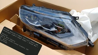 NISSAN Genuine X-TRAIL T32 Late Model LED Headlight Lights Lamps Right ( Brand New )Contact Ryhen Au