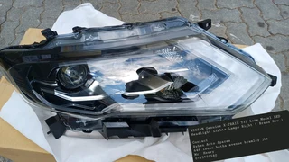 NISSAN Genuine X-TRAIL T32 Late Model LED Headlight Lights Lamps Right ( Brand New )Contact Ryhen Au