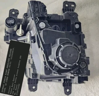 HYUNDAI STARIA RIGHT HEADLIGHT HALOGEN TYPE, IN LOWER BUMPER 04/21- 92102CG030.Contact Ryhen Auto Sp