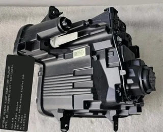 HYUNDAI STARIA RIGHT HEADLIGHT HALOGEN TYPE, IN LOWER BUMPER 04/21- 92102CG030.Contact Ryhen Auto Sp