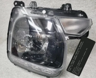 HYUNDAI STARIA RIGHT HEADLIGHT HALOGEN TYPE, IN LOWER BUMPER 04/21- 92102CG030.Contact Ryhen Auto Sp