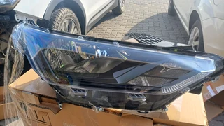 Nissan Magnite 1.0 Acenta Plus Cvt 2020-2023 Headlight/headlamp Normal (Right Side)Contact R