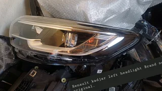 Renault kadjar left headlight Brand new original.