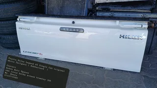 Toyota Hilux Legend 45 Single Cab original white Tailgate ( Rubberized  )Contact Ryhen Auto Spares 6