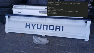 Hyundai H100 Original white Tailgate ( Rubberized  )Contact Ryhen Auto Spares 646 louis botha avenue