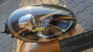 2017-2019 Porsche 911 Carrera Gt3 Headlight Xenon 991.631.198.03 Right Passenge.contact Ryhen Auto S