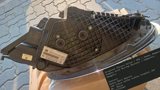 2017-2019 PORSCHE 911 CARRERA GT3 HEADLIGHT XENON 991.631.198.03 RIGHT PASSENGE.Contact Ryhen Auto S