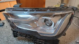 Gwm P-series Left Headlight.contact Ryhen Auto Spares 646 Louis Botha Avenue Bramley Jhb Mr. Henry 0