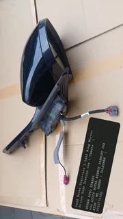 Land Rover Discovery 5 L462 Wing Mirror Driver Side Genuine oem ( Camera  )RYHEN AUTO SPARES 646 LOU