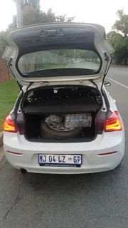 2015 BMW 118i (F20 LCI) Sport Line 5-door hatchback.Black cloth seatSpare wheelJackFactory fitted Ac