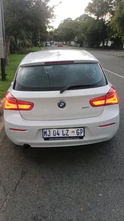 2015 BMW 118i (F20 LCI) Sport Line 5-door hatchback.Black cloth seatSpare wheelJackFactory fitted Ac