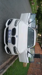 2015 BMW 118i (F20 LCI) Sport Line 5-door hatchback.Black cloth seatSpare wheelJackFactory fitted Ac