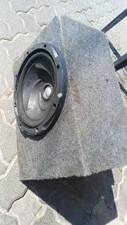 Kenwood woofer, woofer box, Xtreme edition blade 3300.1 amplifier for sale.Contact Mr. Henry 0735770