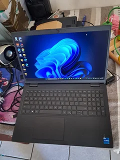 Dell Latitude 3520 I5/16GB RAM/512GB SSD