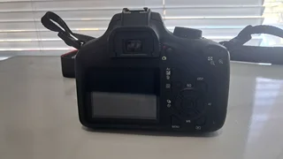 PRISTINE CONDITION CANON 4000D TWIN LENS CAMERA BUNDLE