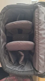 PRISTINE CONDITION CANON 4000D TWIN LENS CAMERA BUNDLE