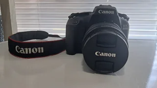 Pristine Condition Canon 4000d Twin Lens Camera Bundle