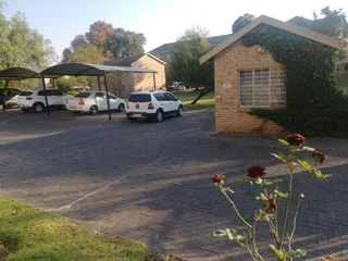 Sharing, 3 Bed Apartment Available Immediately, Ferndale Randburg, R2950 inclusive of water