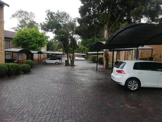 Sharing, 3 Bed Apartment Available Immediately, Ferndale Randburg, R2950 inclusive of water