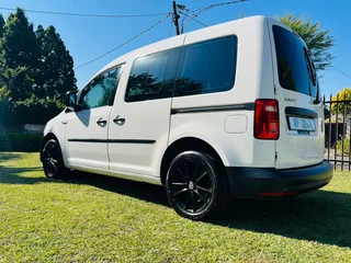 2019 VW Caddy Crew Bus 2.0 TDI (Non-Maxi)