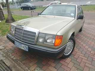 1987 Mercedes Benz W124 300D