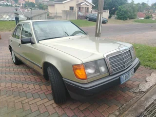 1987 Mercedes Benz W124 300D