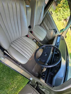 1987 Mercedes Benz W124 300D