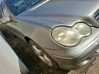 MERCEDES W203 COMPLETE BODY