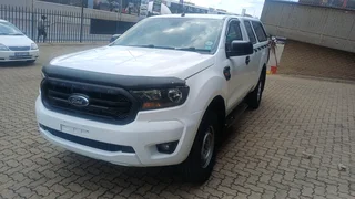 2016 Ford Ranger 2.2TDCi Hi-Rider XLS, manual with high roof quality canopy. AcRadio Front and back